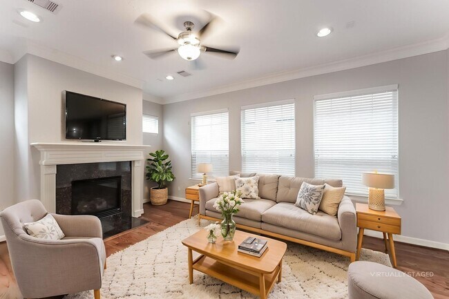 Building Photo - 3215 Holly Thicket Dr