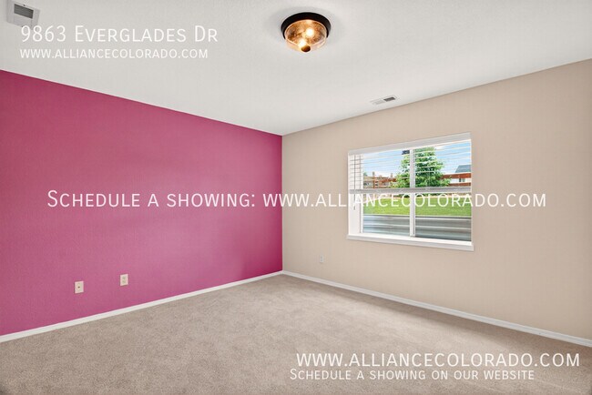 Building Photo - 9863 Everglades Dr