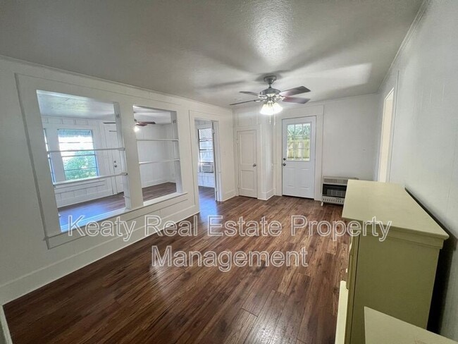 Building Photo - 503 Southdown Pl