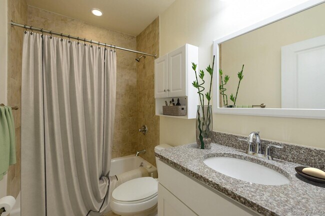 Building Photo - 24 Creek Rd