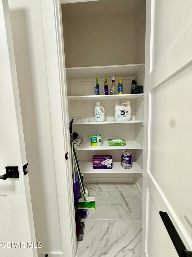 Building Photo - 15052 DESTINATION