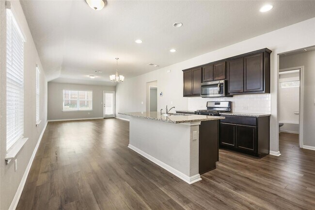 Building Photo - 201 Frederick Dr