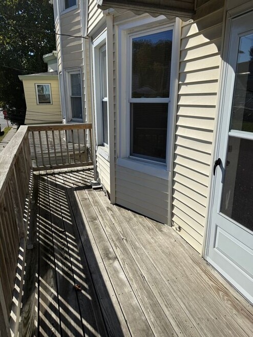 Building Photo - 103 Burhans Ave