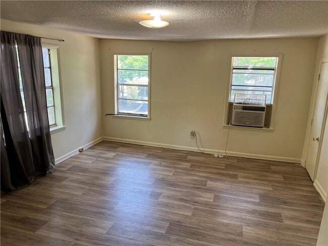 Building Photo - 1801 Goodyear Ave