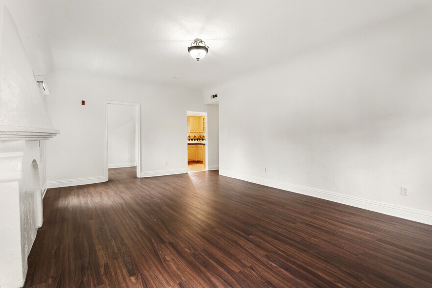 Building Photo - Trojandale Apartments