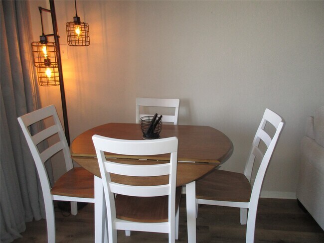 Building Photo - 12600 Melville Dr