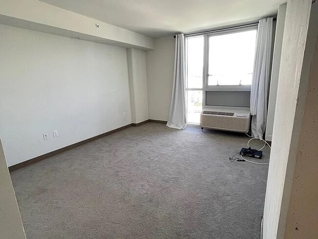 Building Photo - 988 Halekauwila St