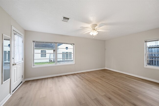 Building Photo - 2501 Dorrington St