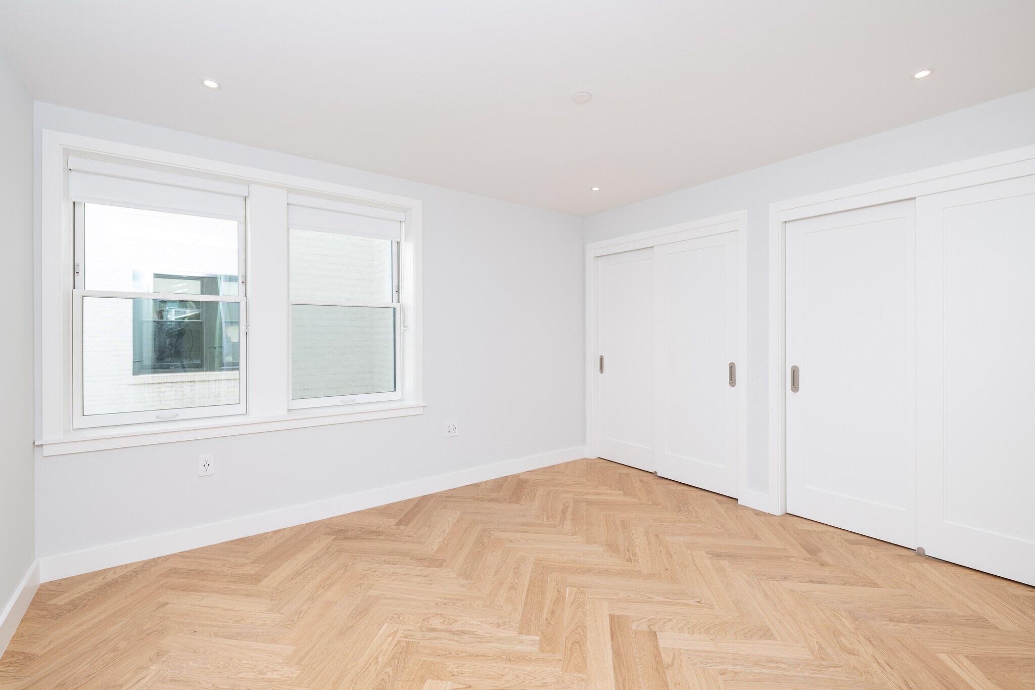 Building Photo - 10 Commonwealth Ct