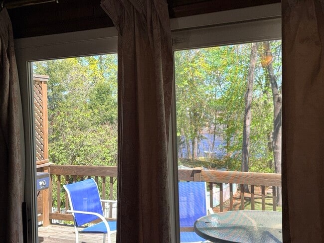 Building Photo - 28 Robinhood Rd