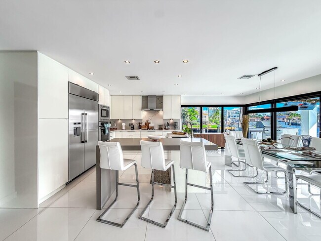 Building Photo - 2628 SE 10th St