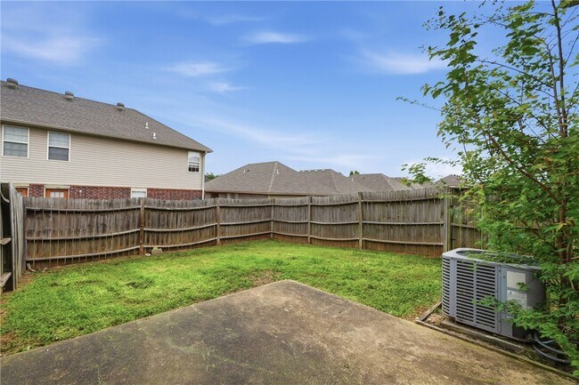 Building Photo - 3402 SW Windrift Ave