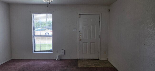 Building Photo - 1101 SHANA RAE Cir