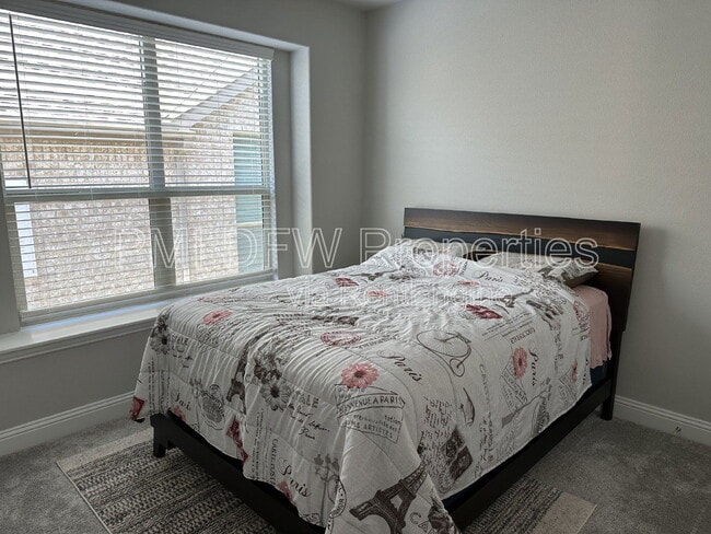 Building Photo - 2222 McMullin Dr