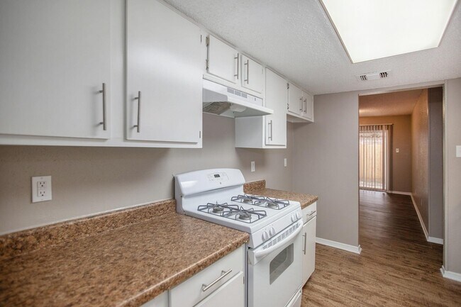 Building Photo - 21039 Settlers Valley Dr