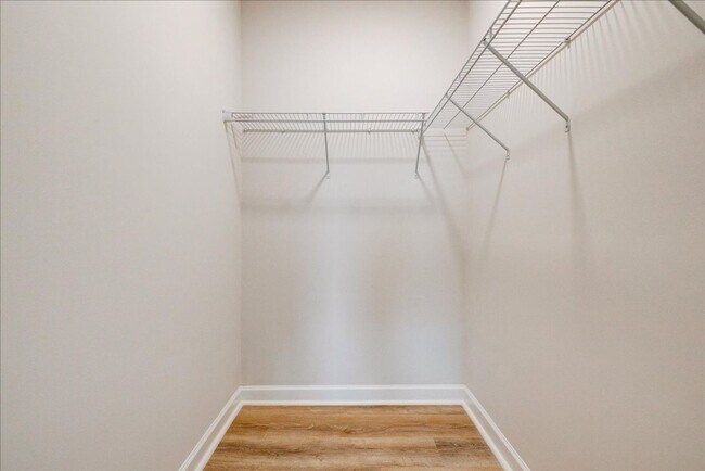Building Photo - Evansville, IN**** Crown Moulding**** 2 Be...