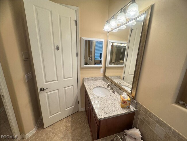 Building Photo - 8661 Mercado Ct