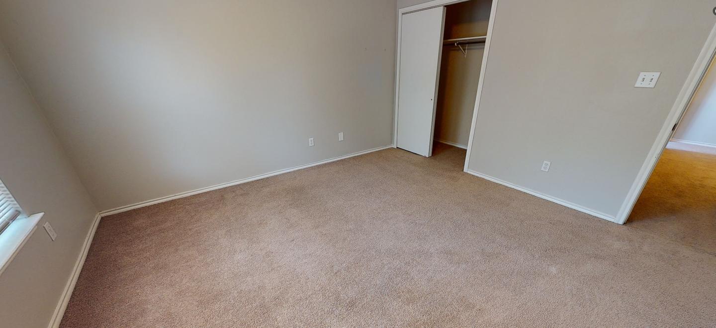 Building Photo - 7900 Rosenberry Dr