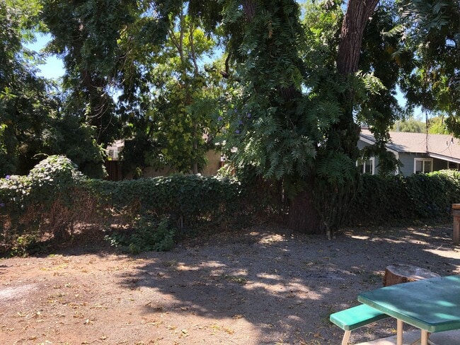 Building Photo - Alviso St