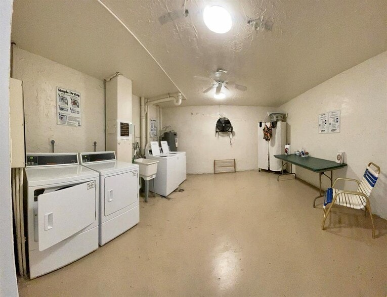 Building Photo - 3051 N Course Dr