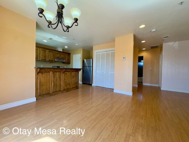 Building Photo - 1061 Saturn Blvd