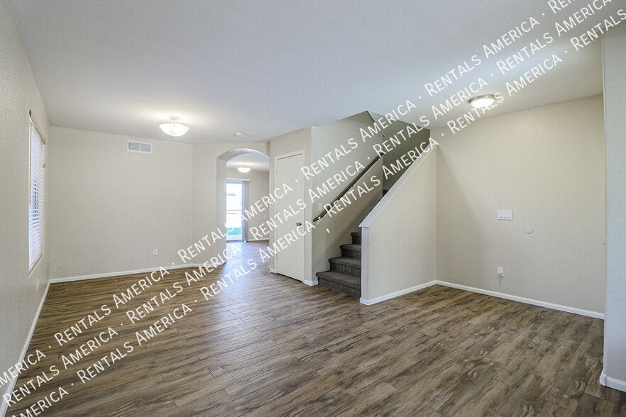 Building Photo - 12610 W Medlock Dr