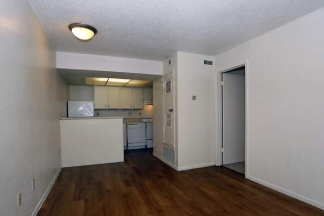 Building Photo - 1 bedroom in Austin TX 78704