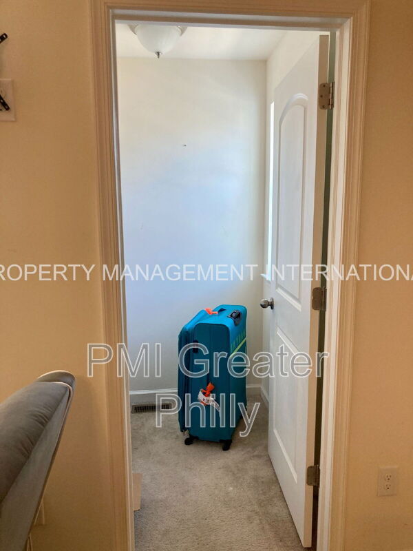 Building Photo - 106 Mercer Ct