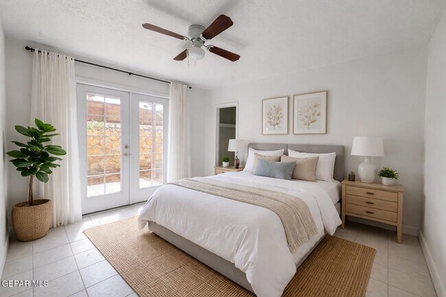 Building Photo - 320 Arboles Dr