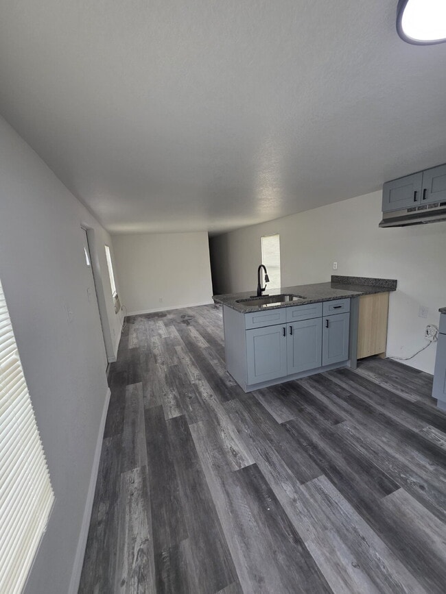 Building Photo - "Charming 2-Bedroom Gem in the Heart of Winter Haven – Your Cozy Retreat Awaits!"