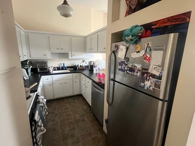 Building Photo - 533 Massachusetts Ave