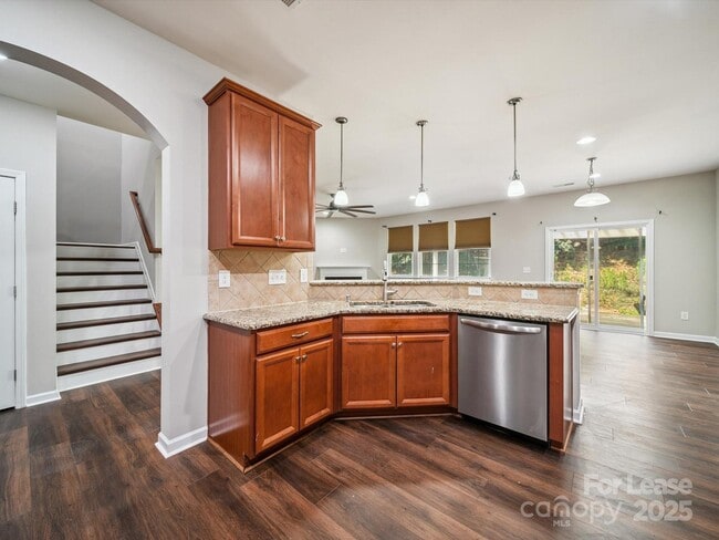 Building Photo - 10327 Rutledge Ridge Dr NW