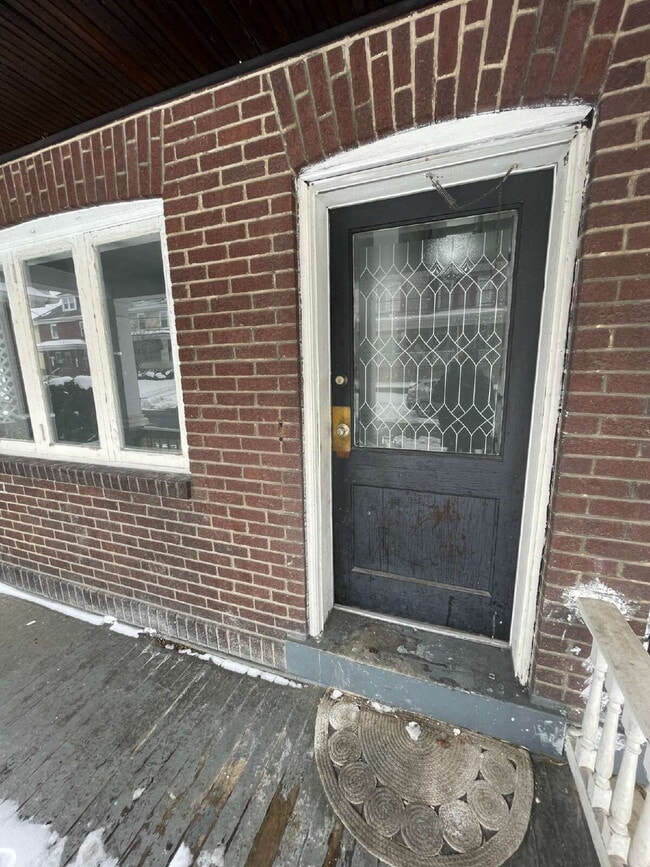 Building Photo - Cozy 3-Bedroom in Greensburg – Walk to Shopping & Dining!