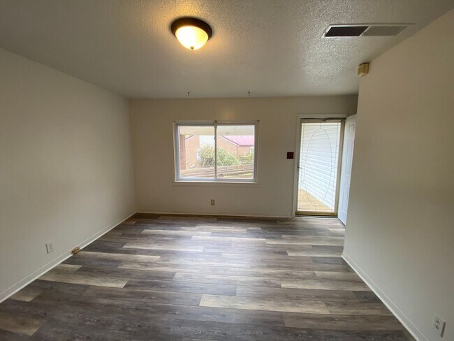 Building Photo - 3/1 in Shelby, NC close to Hwy 74 and uptown Shelby