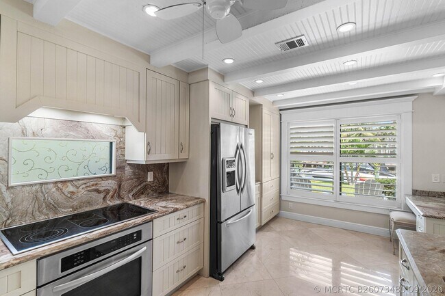 Building Photo - 1109 Bel Air Dr