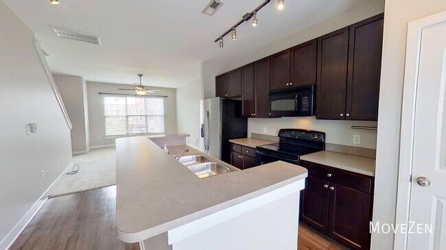 Building Photo - 827 Seigle Point Dr