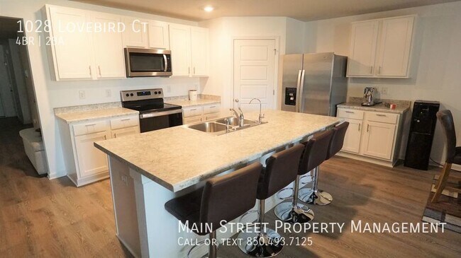 Building Photo - 1028 Lovebird Ct