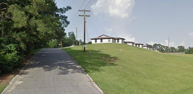 Building Photo - 668 W Martin Luther King Blvd