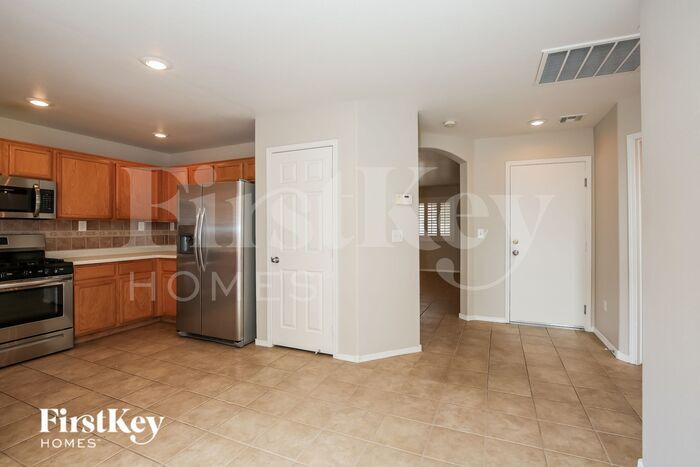 Building Photo - 3937 Philomena St