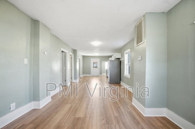 Building Photo - 409 Nevada St