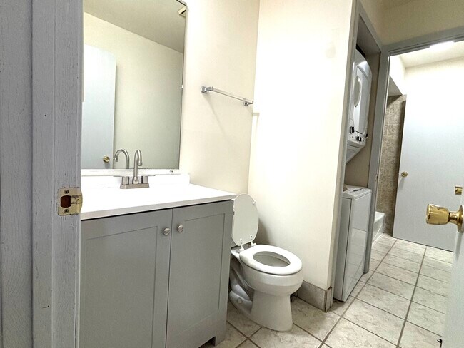 bathroom - 15 Echo Ct