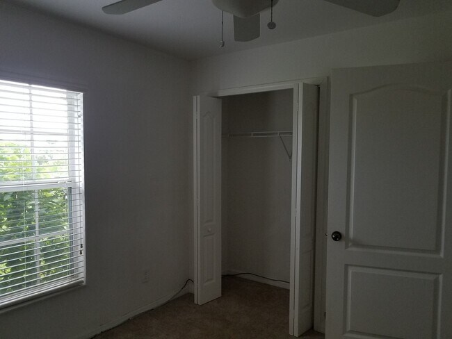 Building Photo - 364 Pinehurst Ave