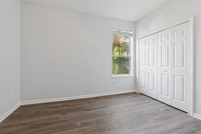 Building Photo - 140 Corral Cir