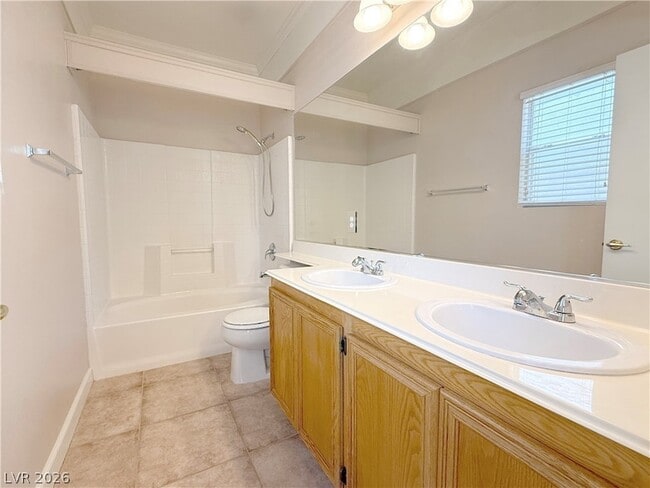 Building Photo - 9824 Garamound Ave