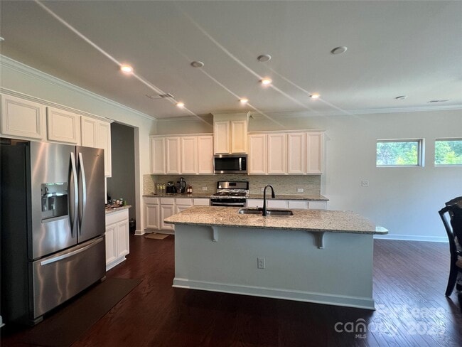 Building Photo - 8411 Flint Hill Dr