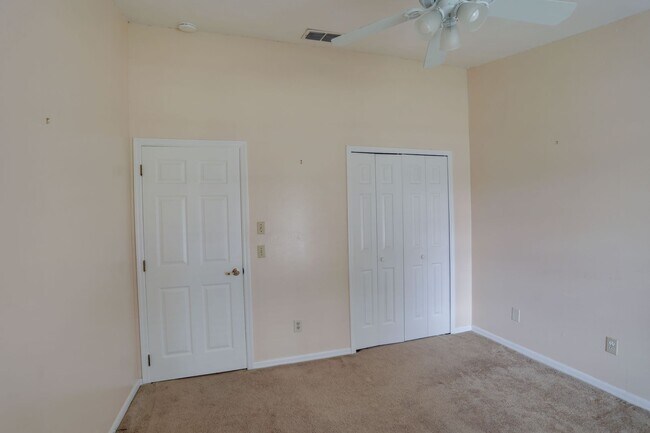 Building Photo - 5212 Abelia Dr