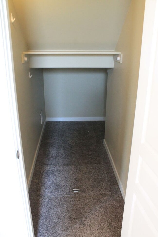 Building Photo - Southeast Boise Rental - Close to Micron