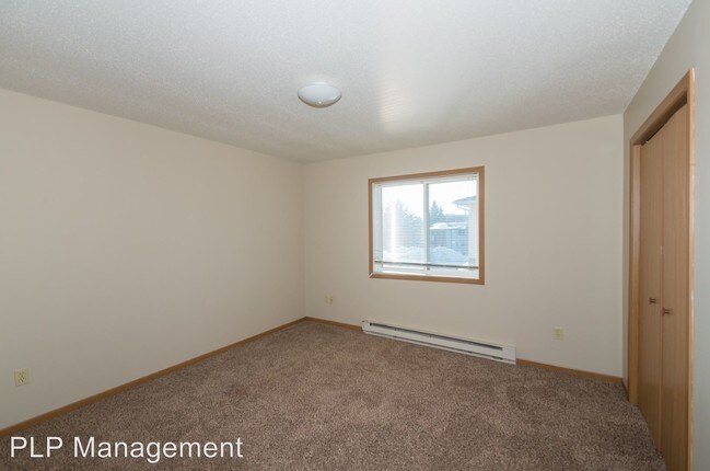 Building Photo - 3 br, 2 bath Apartment - 3577 13th Ave N