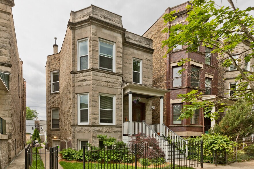 Primary Photo - 1427 W Winona St