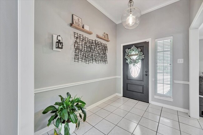 Building Photo - 15402 Willow Shores Dr